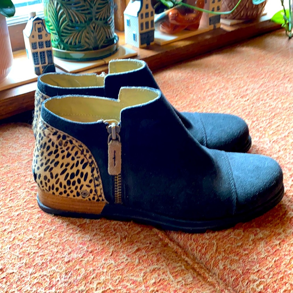Women’s Black Ankle Boots with Leopard Accent